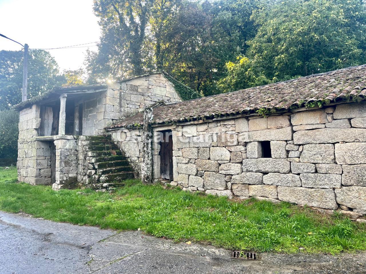 FANTÁSTICA OPORTUNIDAD DE CASA PARA REFORMAR. FINCA DE 746 M. CON CASTAÑOS CENTENARIOS. LONGOS, CEA, OURENSE (GALICIA)