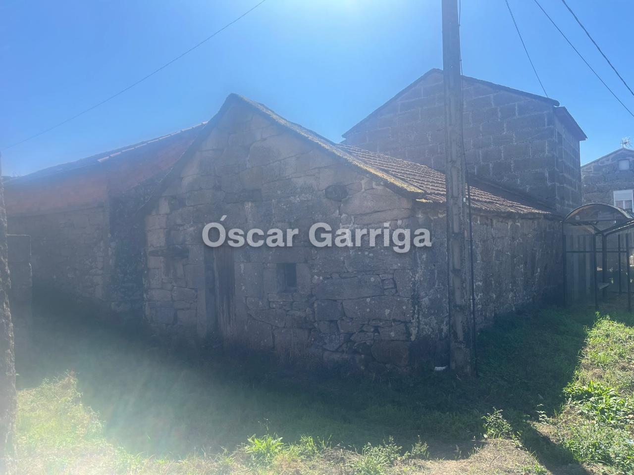 ANTIGUA CONSTRUCCIÓN DE PLANTA BAJA (92 m2); IDEAL PARA REHABILITAR COMO VIVIENDA. SAN FACUNDO, CEA, OURENSE (SPAIN).