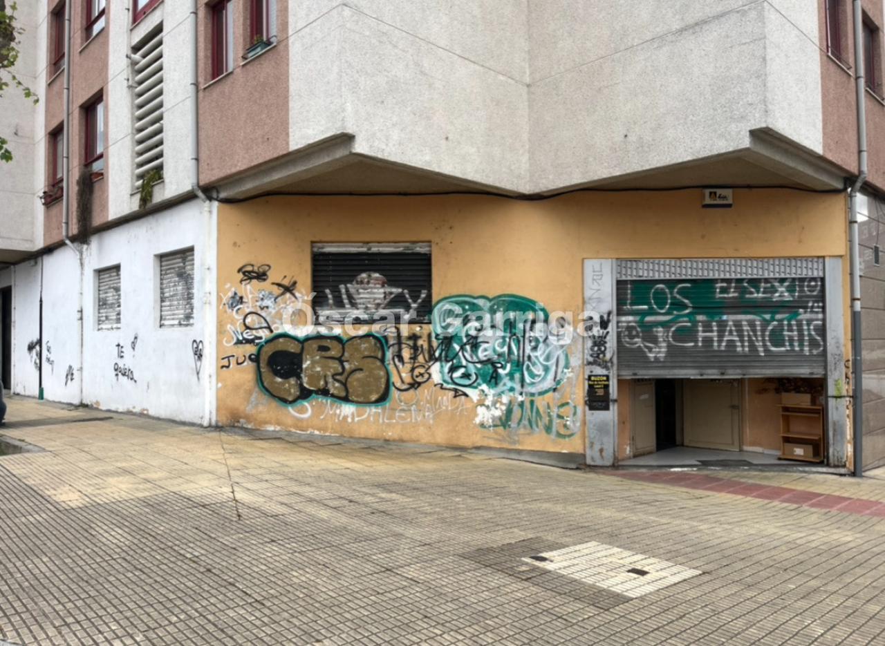 BAJO COMERCIAL,TOTALMENTE EQUIPADO PARA FABRICA DE GALLETAS, CON MARCA PATENTADA. AMPLIA CARTERA DE CLIENTES. ZONA 21, OURENSE (SPAIN)