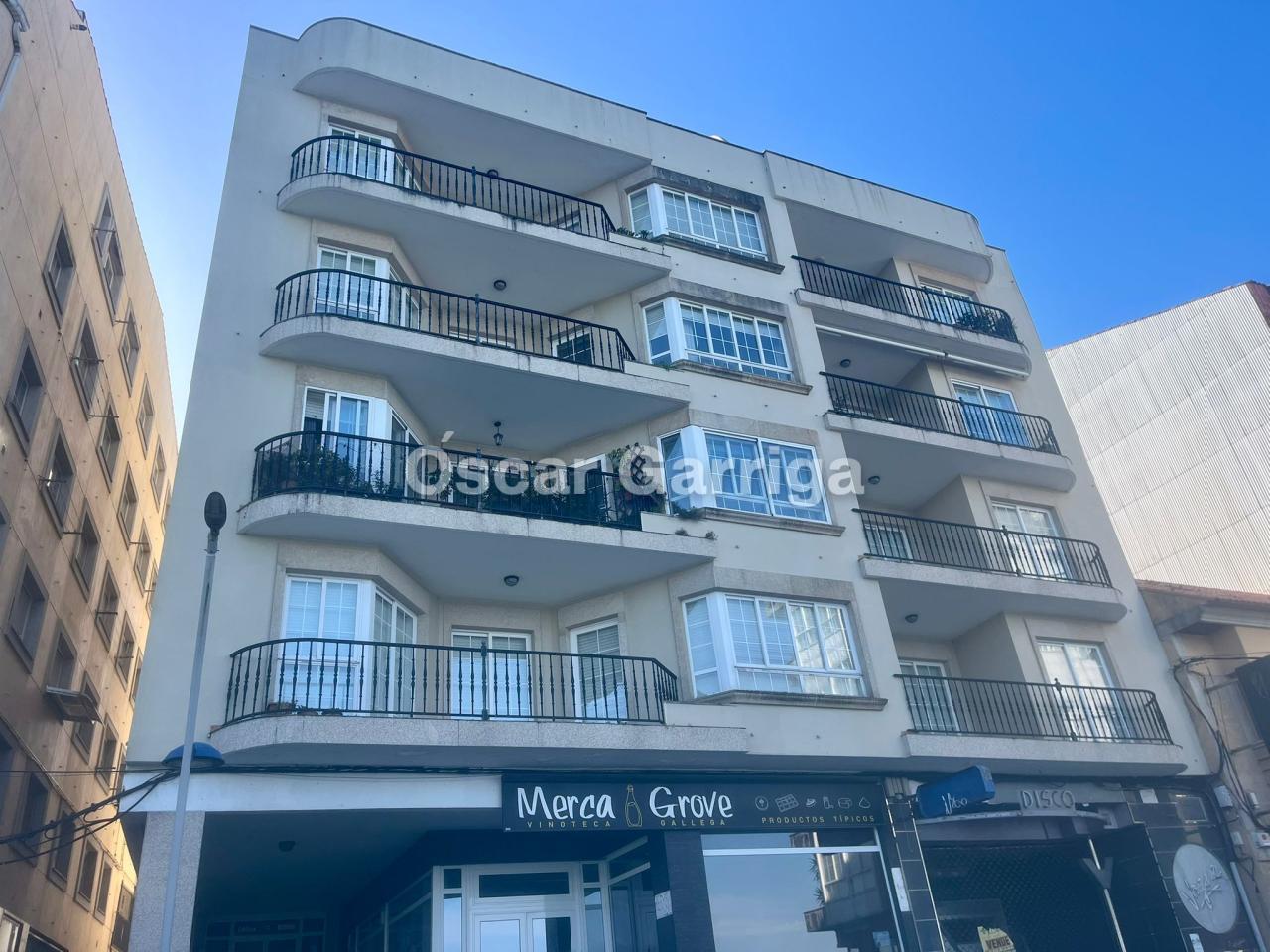 FANTÁSTICO PISO EN PASEO MARÍTIMO CON PLAZA DE GARAJE INCLUIDA. O GROVE (PONTEVEDRA).