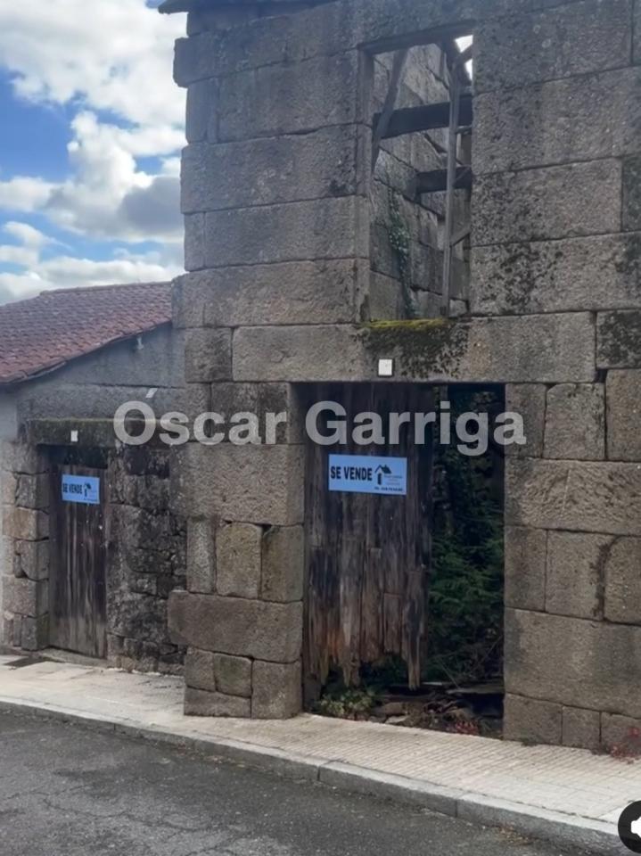 PARCELA URBANA DE 85 m2 EN C/ESPAÑA 15-17. CEA, OURENSE (SPAIN)